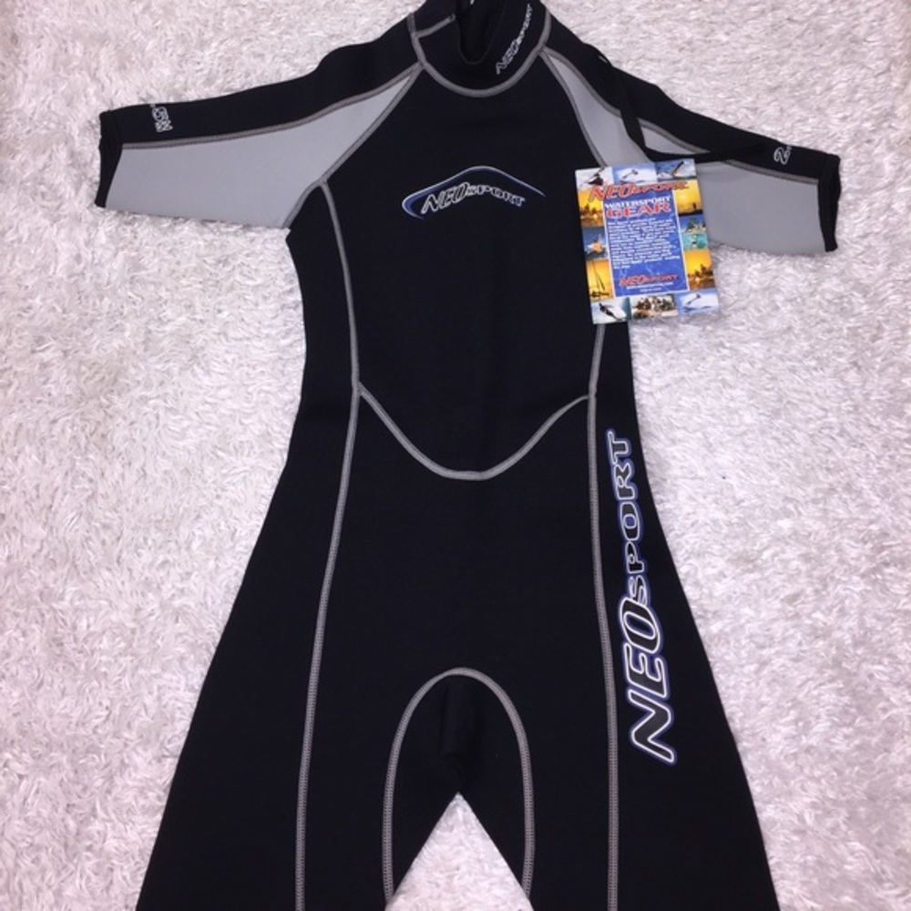 🔻NWT Neosport Kids Wetsuit